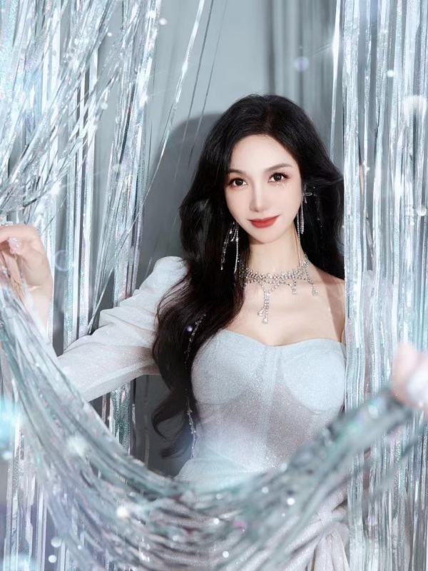 ���ݼ٣�49lisa����ɽ����³ǻ�԰��ֻ˿�������ţ�ֻ��10��